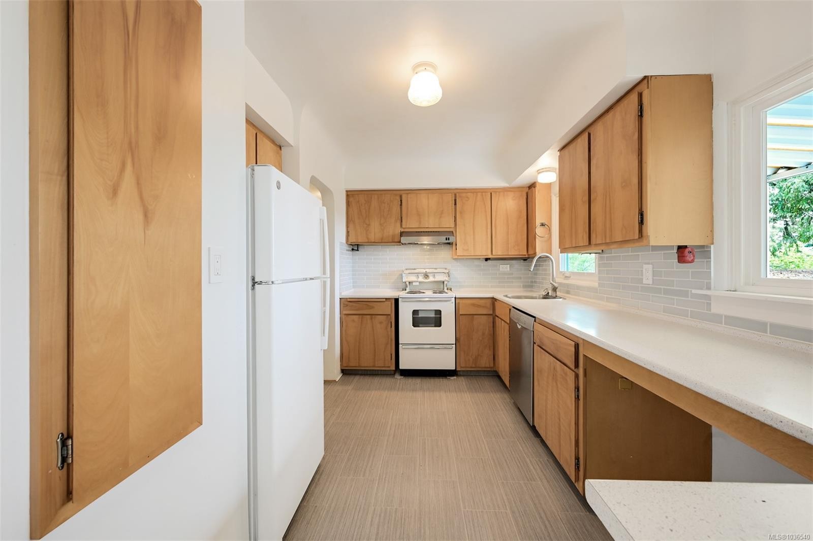 3746 Seaton St, Saanich, BC