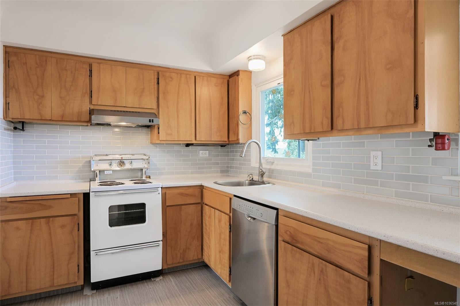 3746 Seaton St, Saanich, BC