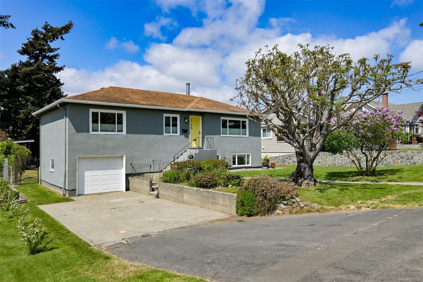 3746 Seaton St, Saanich, BC
