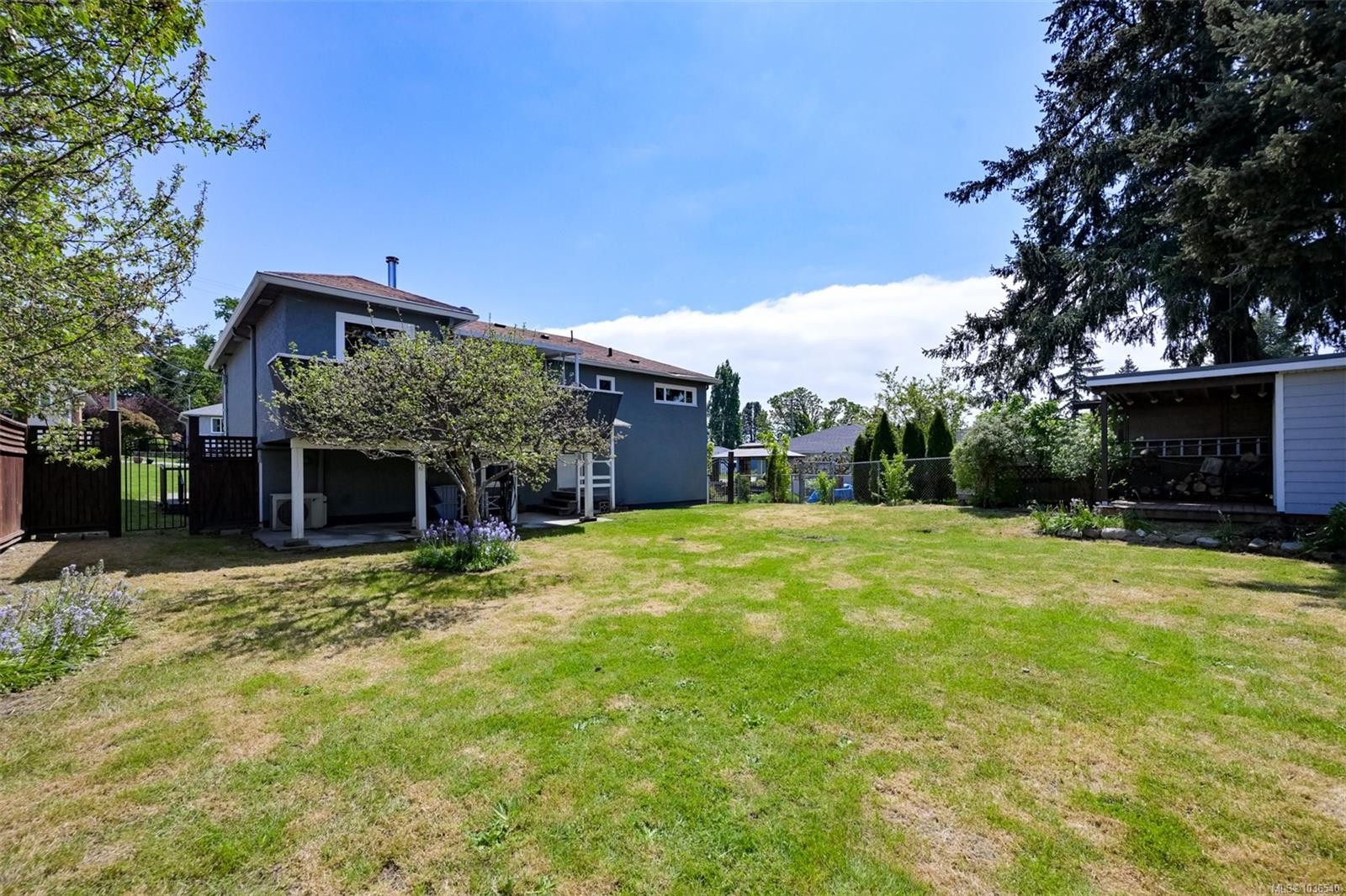 3746 Seaton St, Saanich, BC