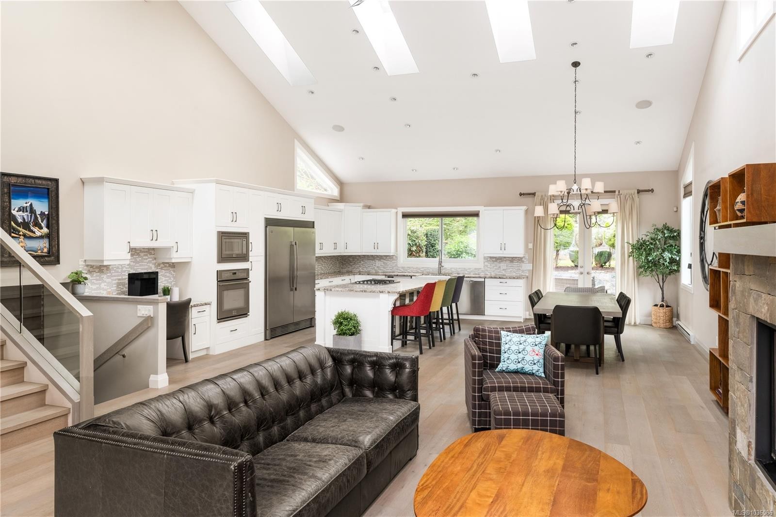 1896 Leyns Rd, Saanich, BC