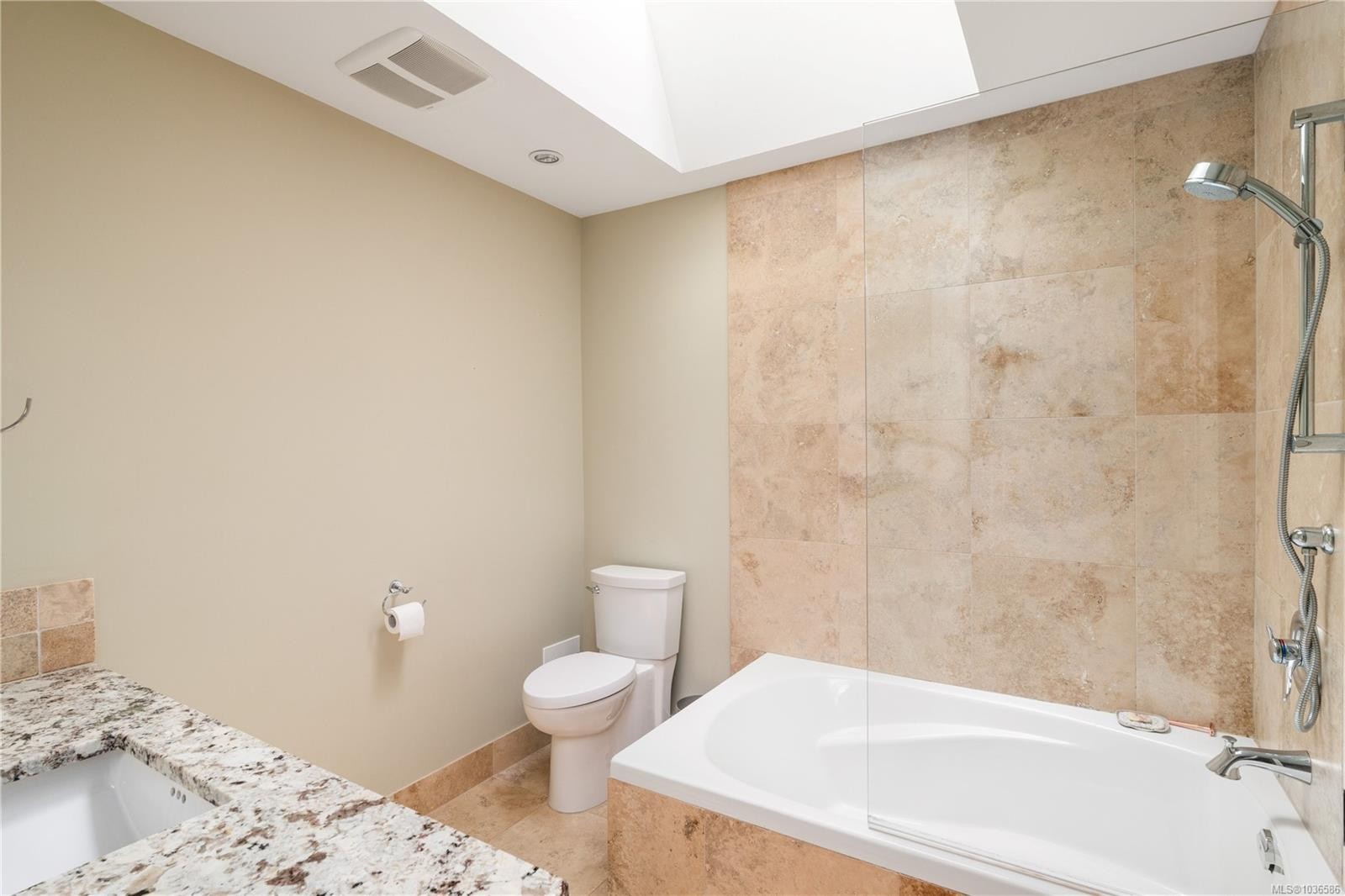 1896 Leyns Rd, Saanich, BC
