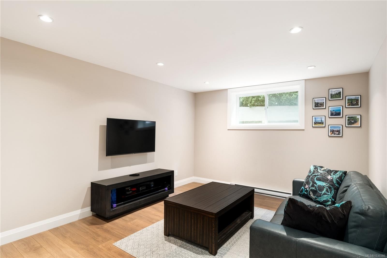 1896 Leyns Rd, Saanich, BC