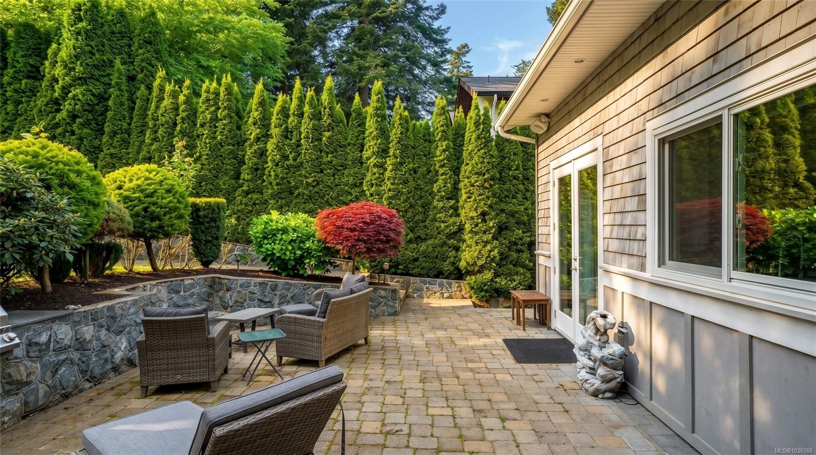 1896 Leyns Rd, Saanich, BC
