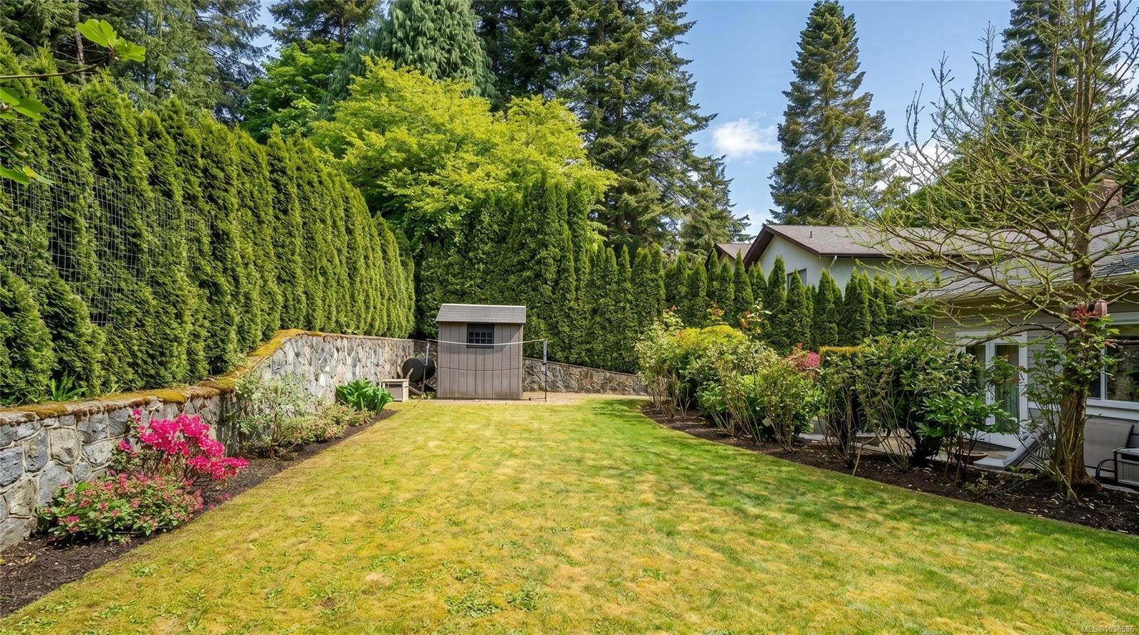 1896 Leyns Rd, Saanich, BC