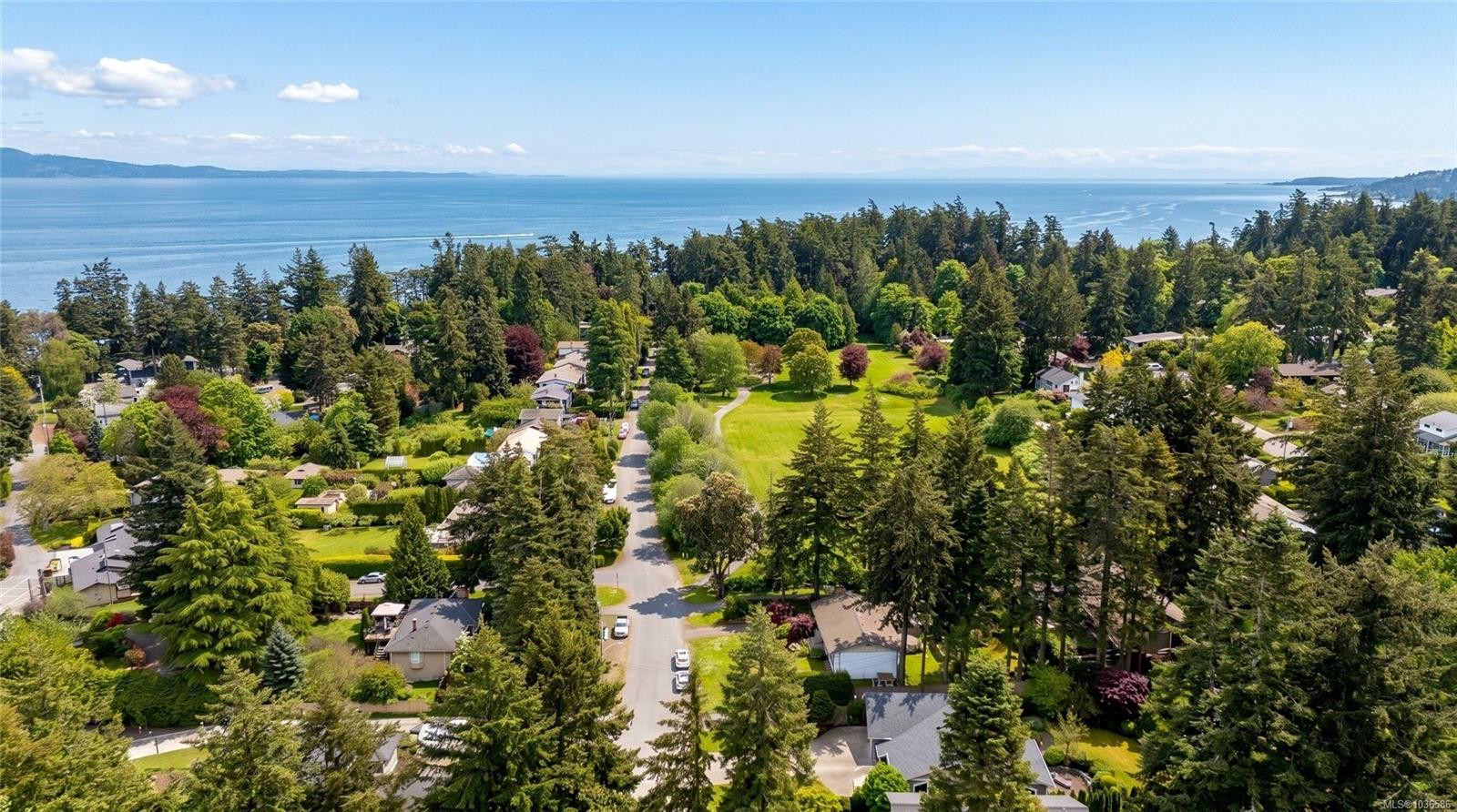 1896 Leyns Rd, Saanich, BC