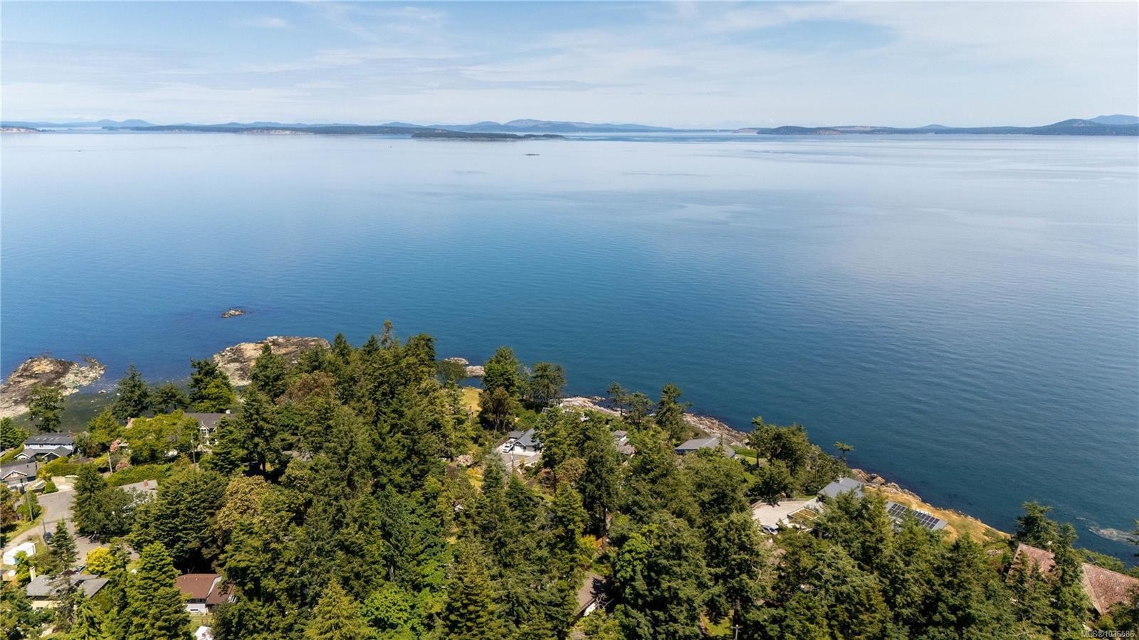 1896 Leyns Rd, Saanich, BC