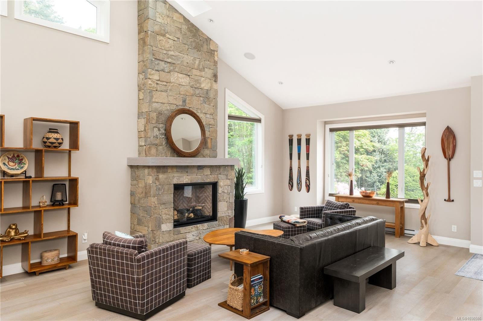 1896 Leyns Rd, Saanich, BC