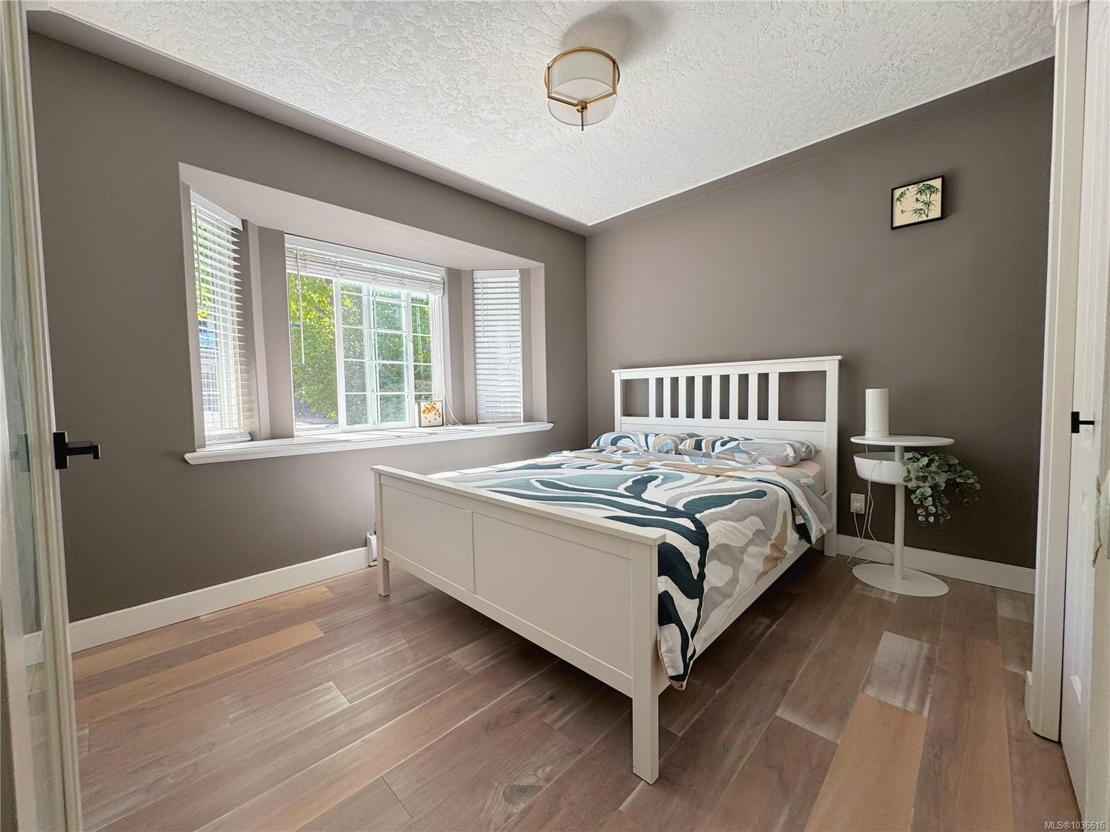 2596 Crystalview Dr, Langford, BC