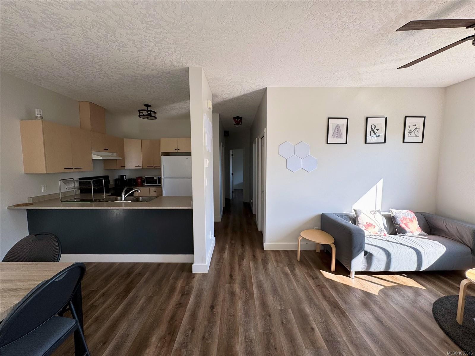 2596 Crystalview Dr, Langford, BC