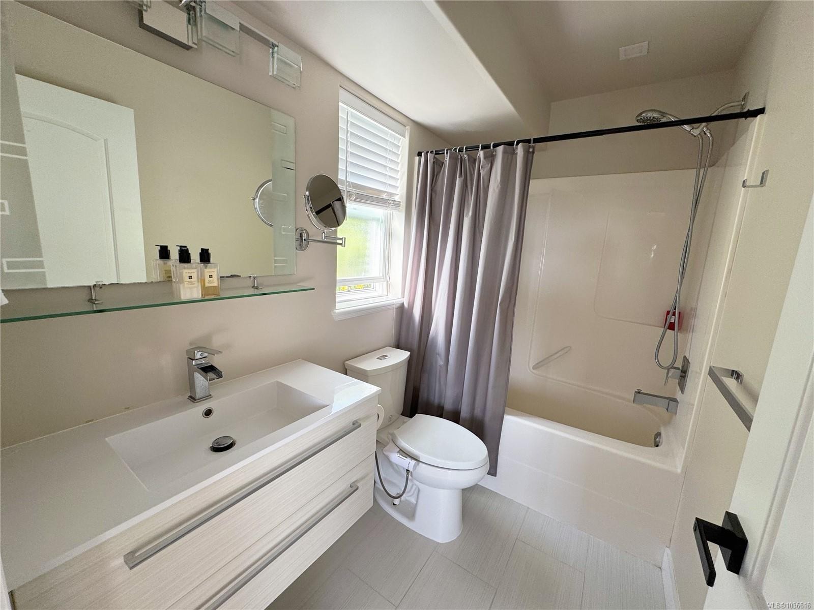 2596 Crystalview Dr, Langford, BC