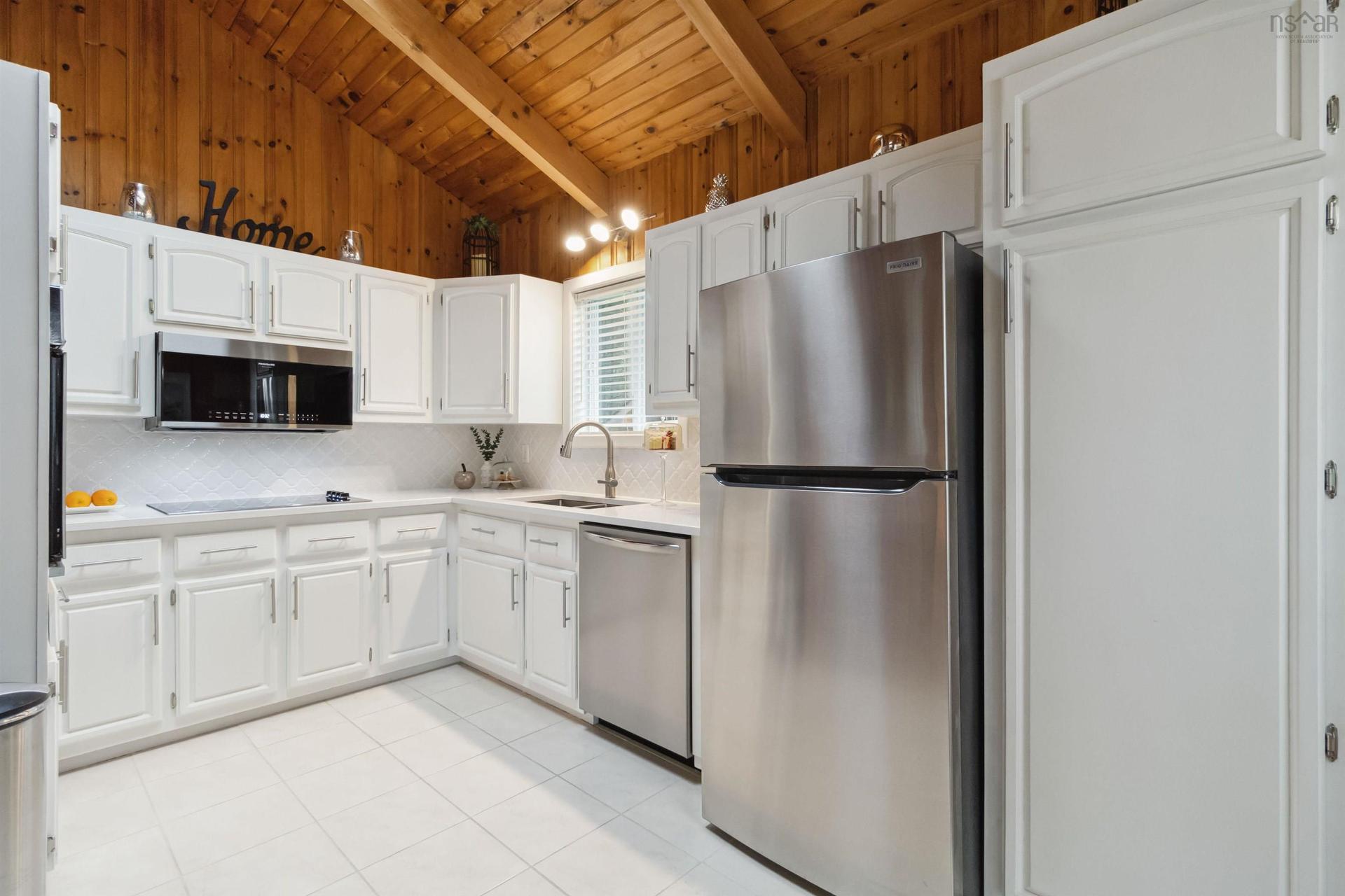 38 School Street, Sandy Point, NS