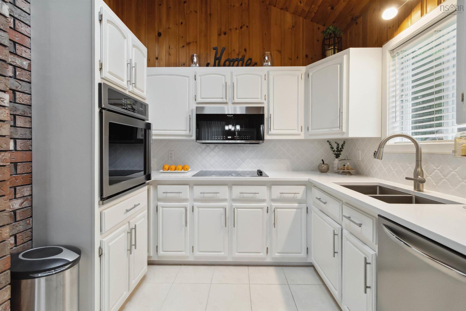 38 School Street, Sandy Point, NS