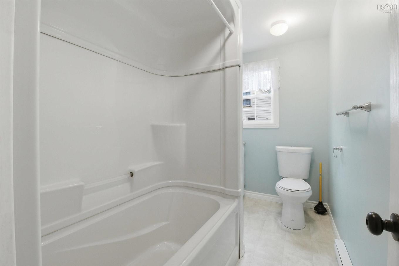 1163 King Street, Bridgewater, NS