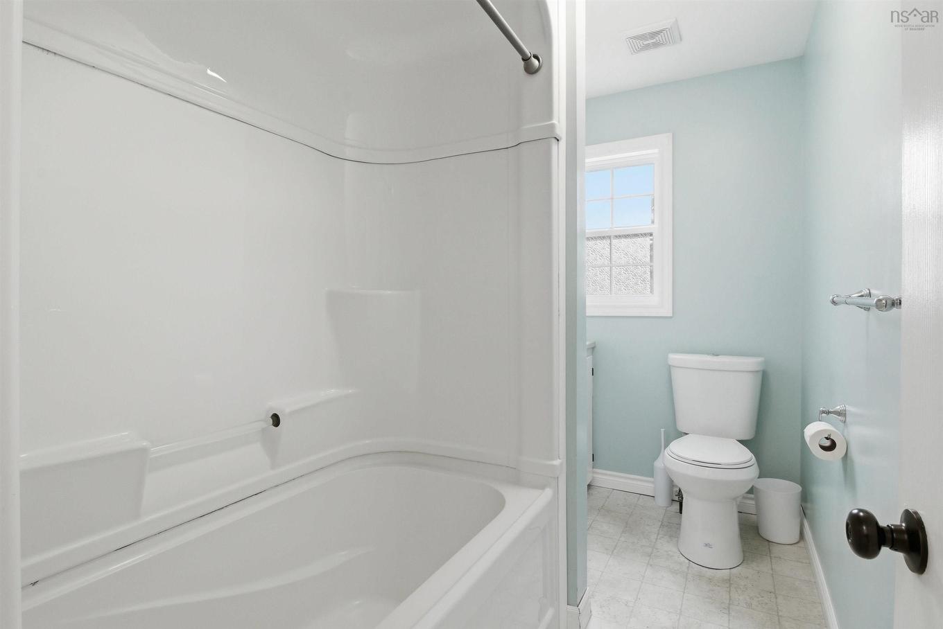 1163 King Street, Bridgewater, NS