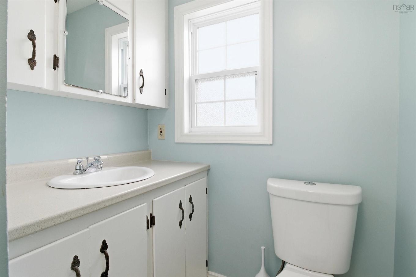 1163 King Street, Bridgewater, NS