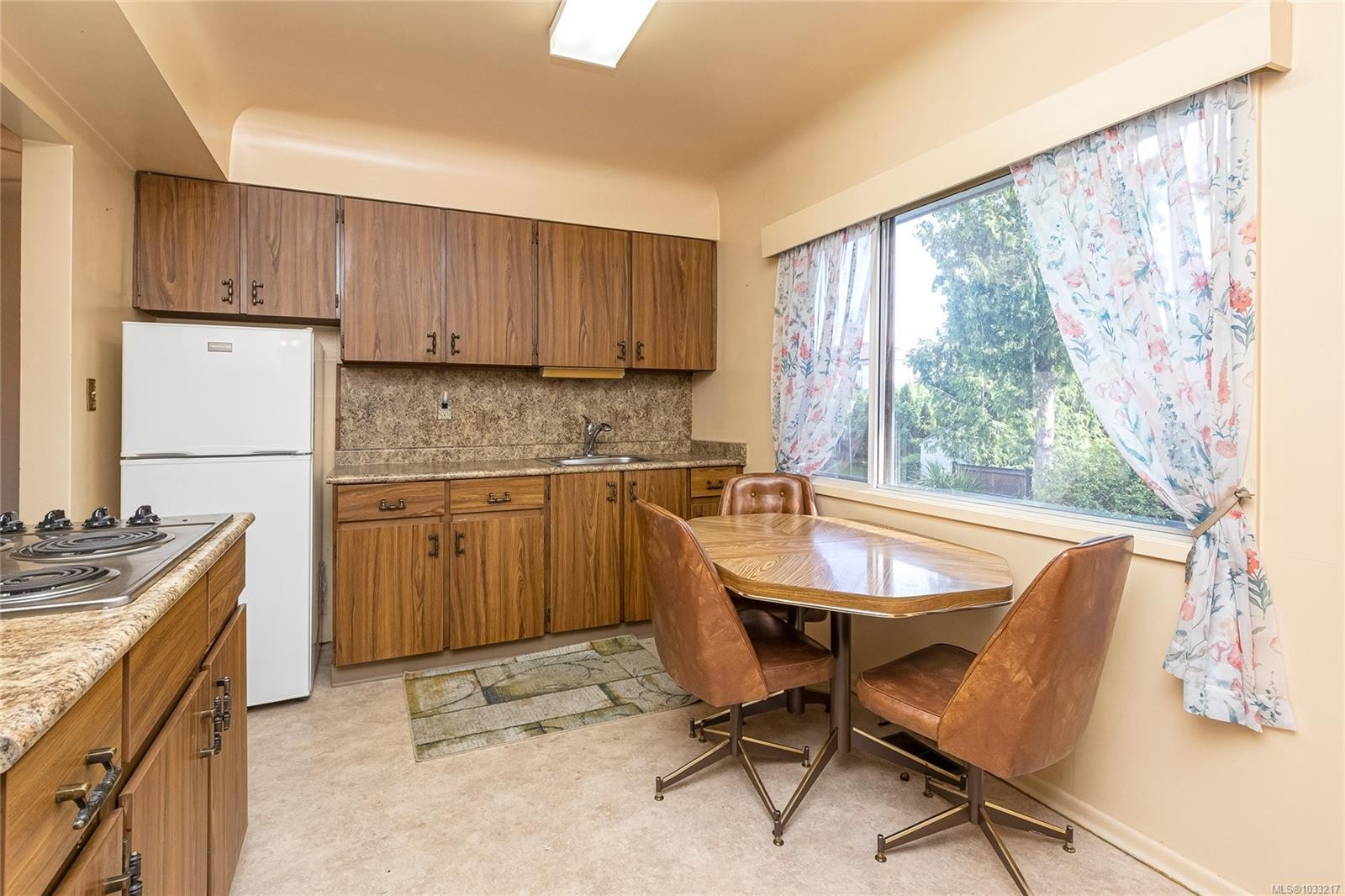 14 Kingham Pl, View Royal, BC
