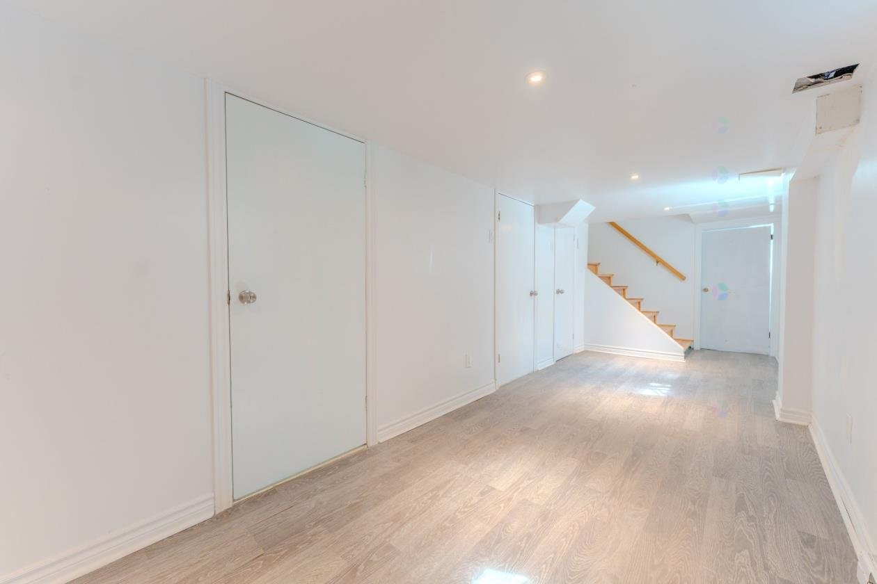 Corridor - 434 Rue Comte, Montréal (Lasalle), QC - Indoor Photo Showing Other Room