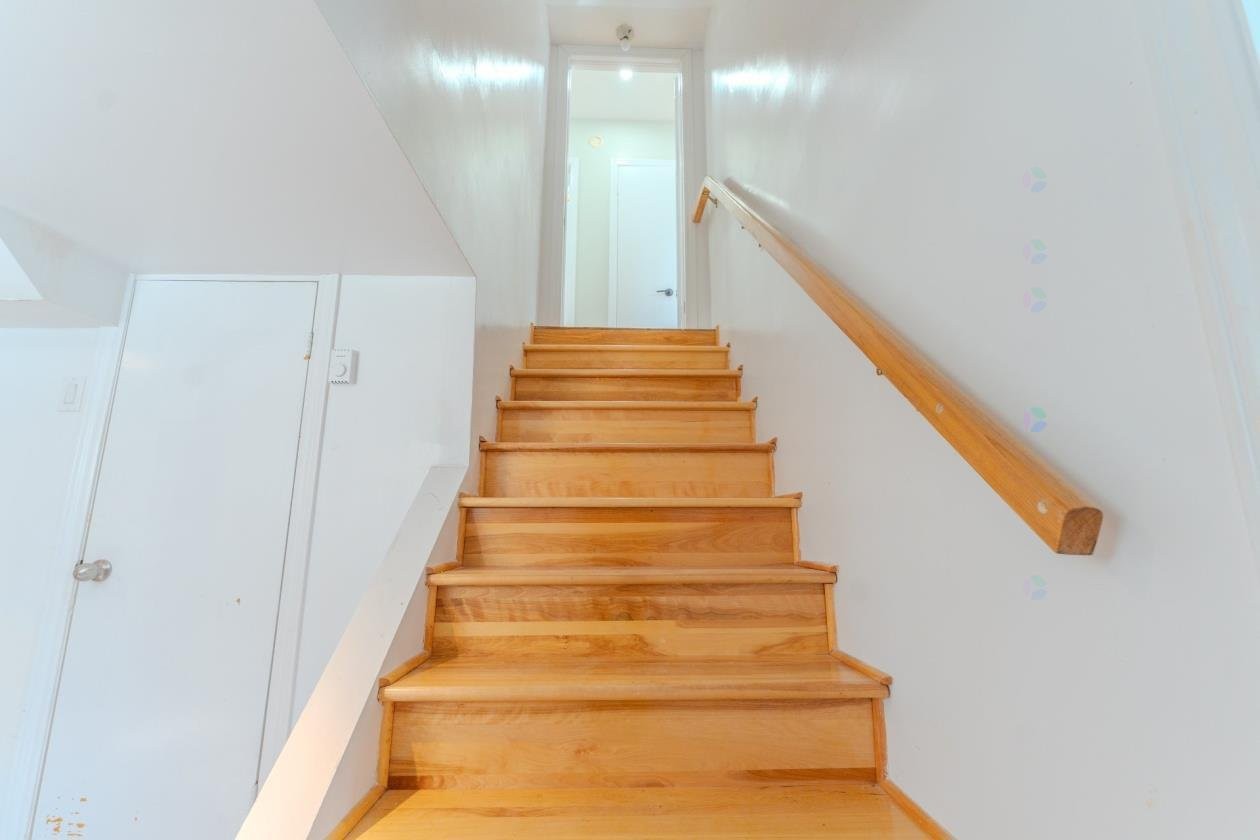 Escalier - 434 Rue Comte, Montréal (Lasalle), QC - Indoor Photo Showing Other Room