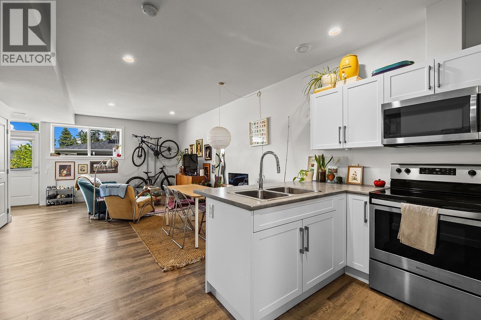 Suite - 21 Forest Edge Drive, Kelowna, BC - Indoor Photo Showing Kitchen With Double Sink