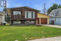933 Montgomery STREET Moose Jaw, SK S6H 2W7