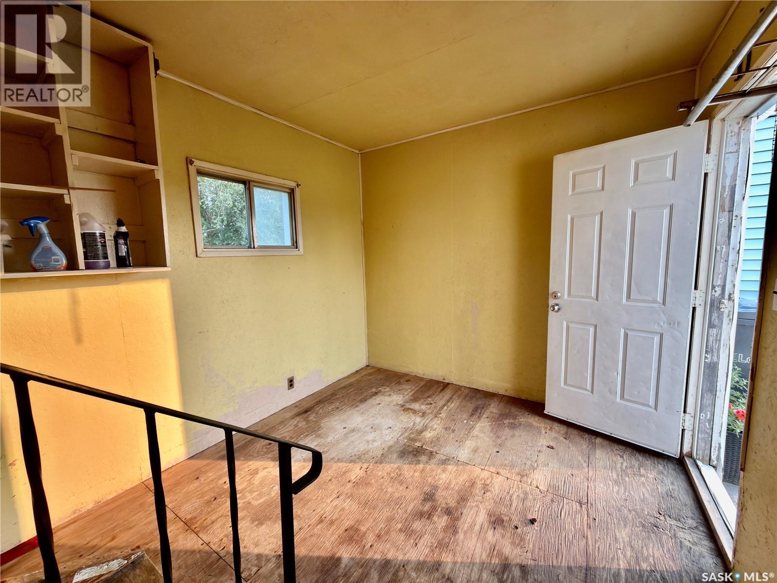 313 Grant Avenue, Hanley, SK - Indoor Photo Showing Other Room