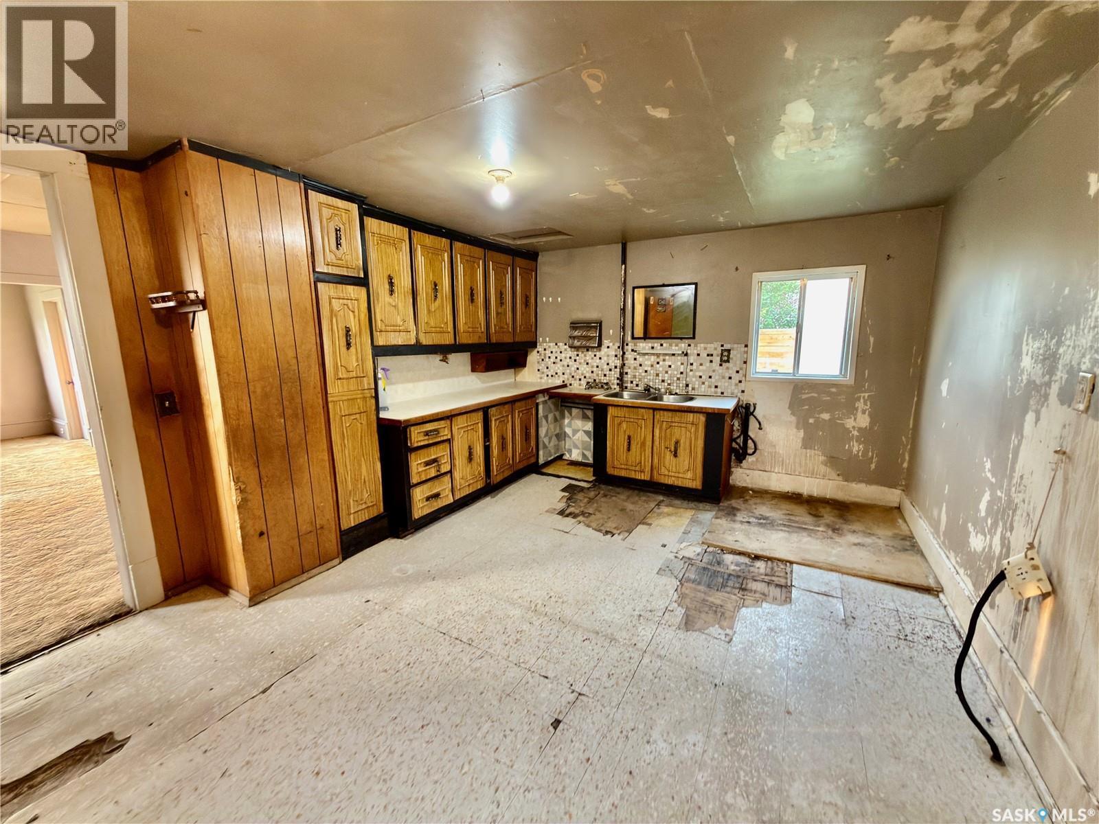 313 Grant Avenue, Hanley, SK - Indoor Photo Showing Other Room