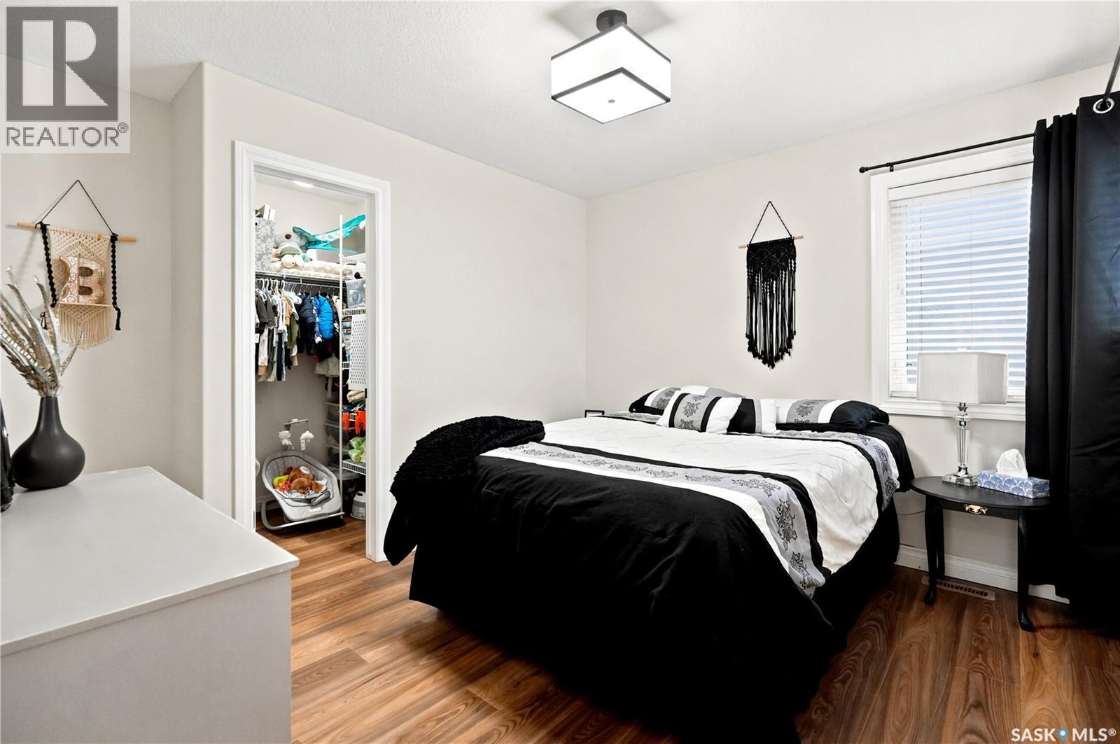 8607 Wascana Gardens Lane, Regina, SK - Indoor Photo Showing Bedroom