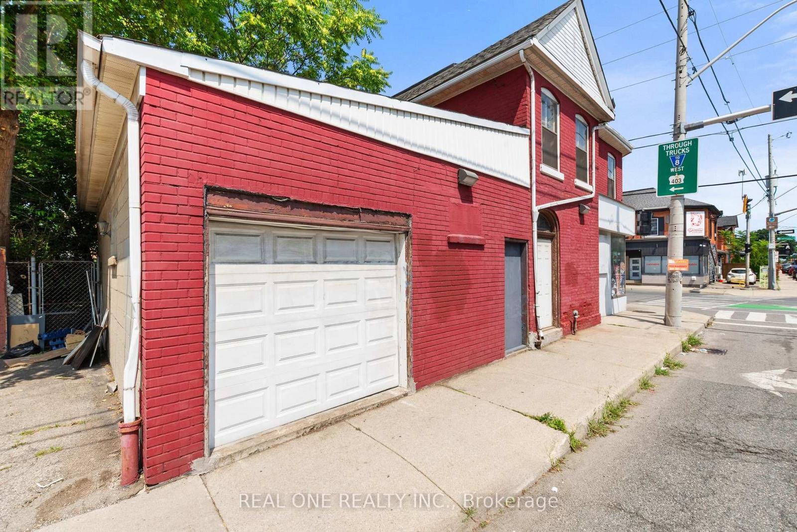 155 Victoria Avenue N, Hamilton, ON - Outdoor With Exterior