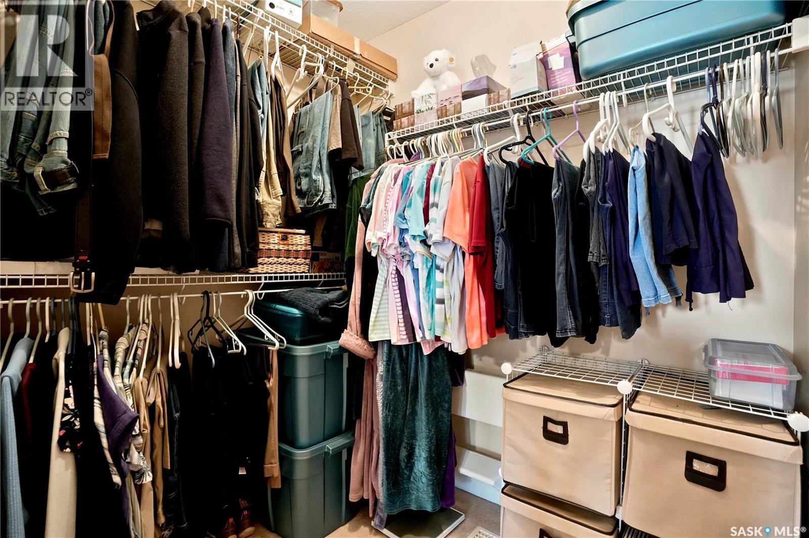 3291 Thames Crescent E, Regina, SK - Indoor With Storage