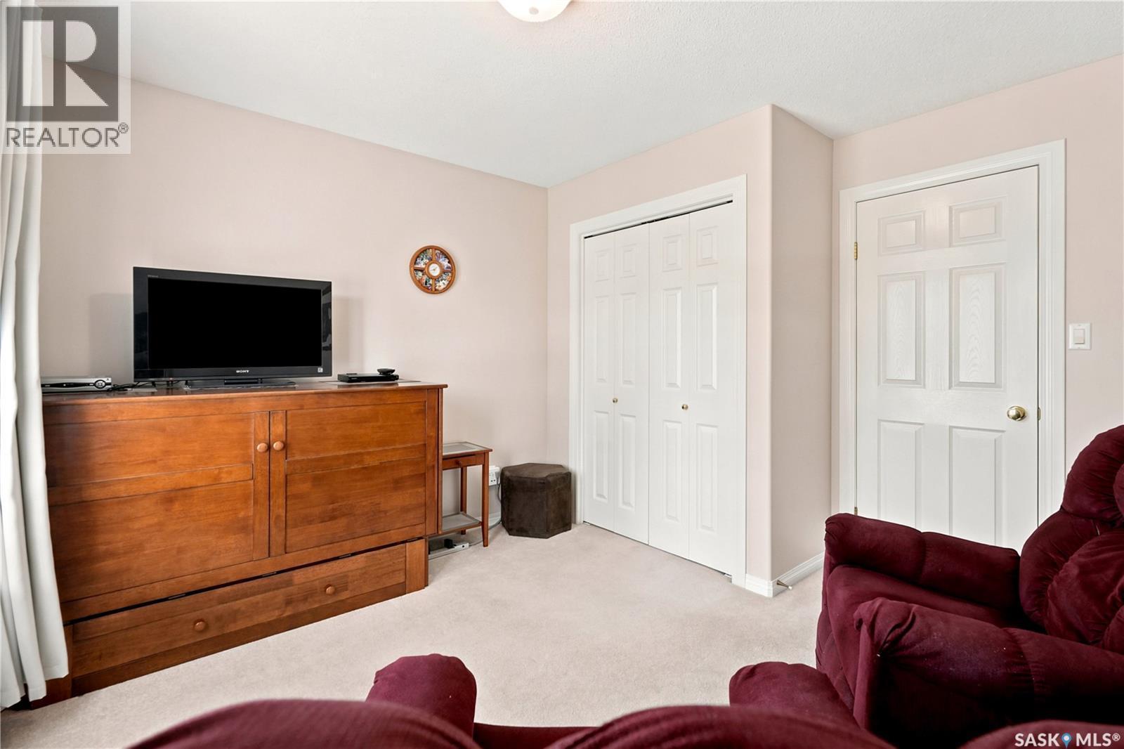 3291 Thames Crescent E, Regina, SK - Indoor Photo Showing Bedroom
