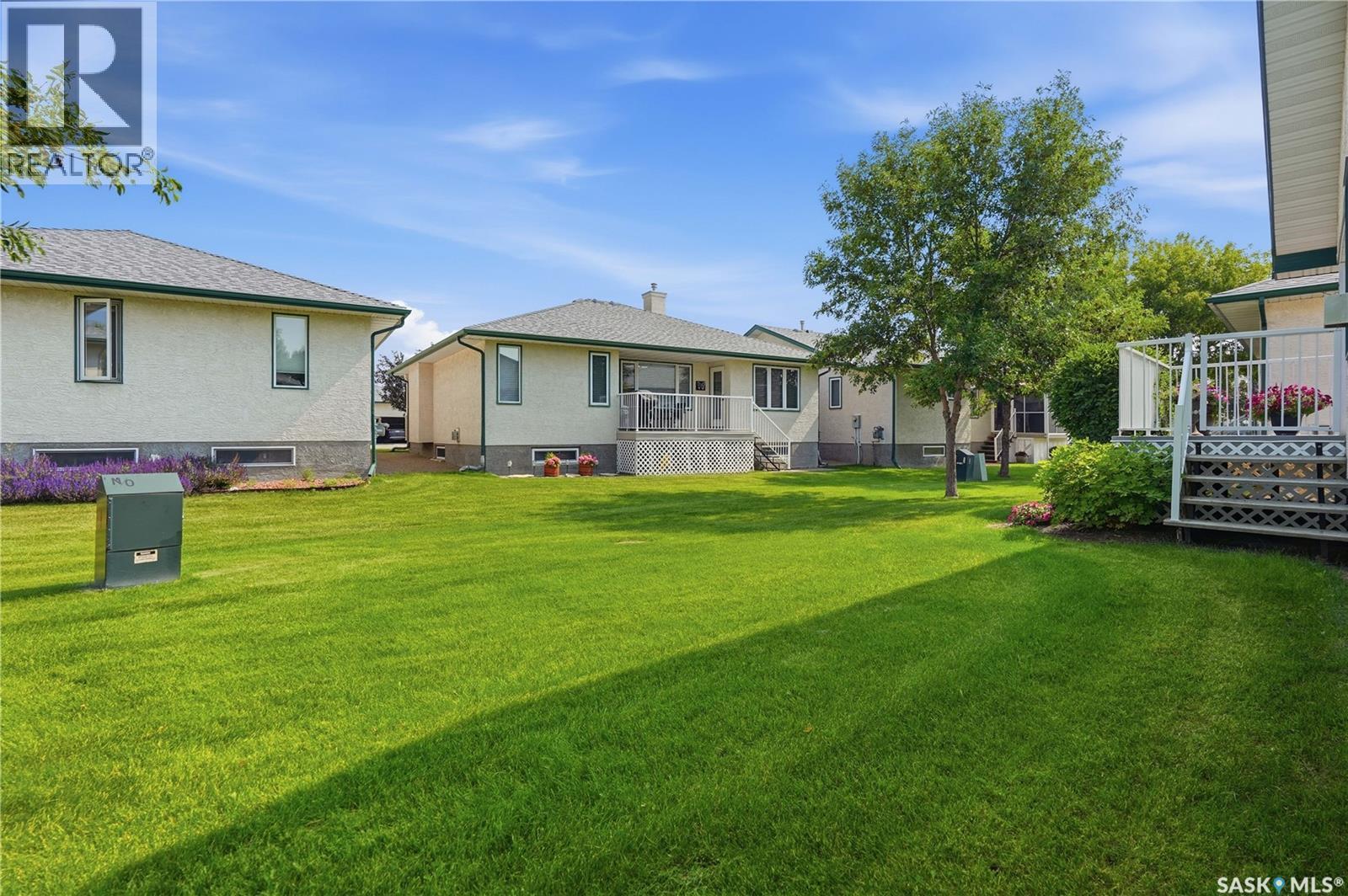 3291 Thames Crescent E, Regina, SK - Outdoor With Deck Patio Veranda