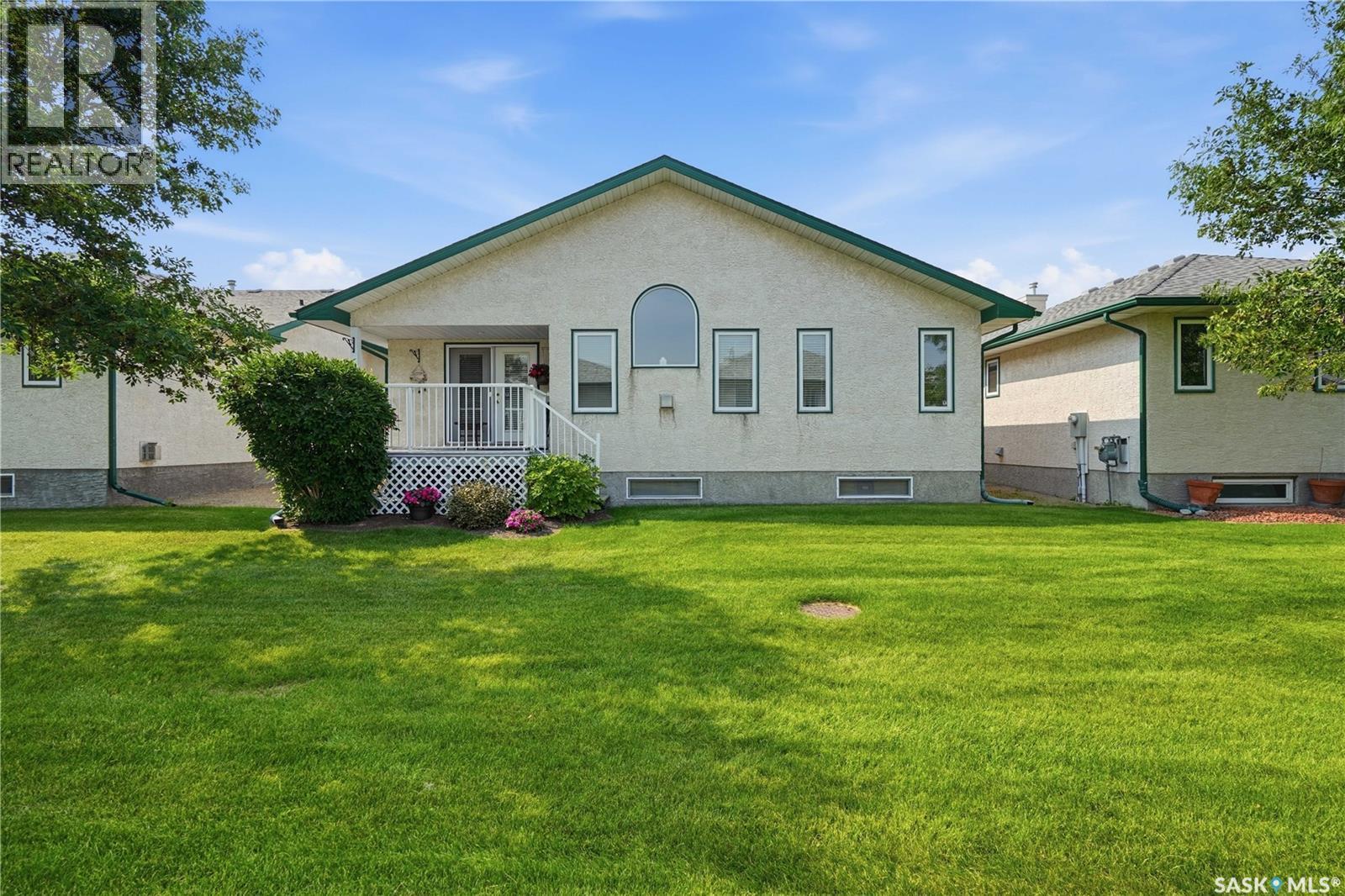 3291 Thames Crescent E, Regina, SK - Outdoor With Deck Patio Veranda