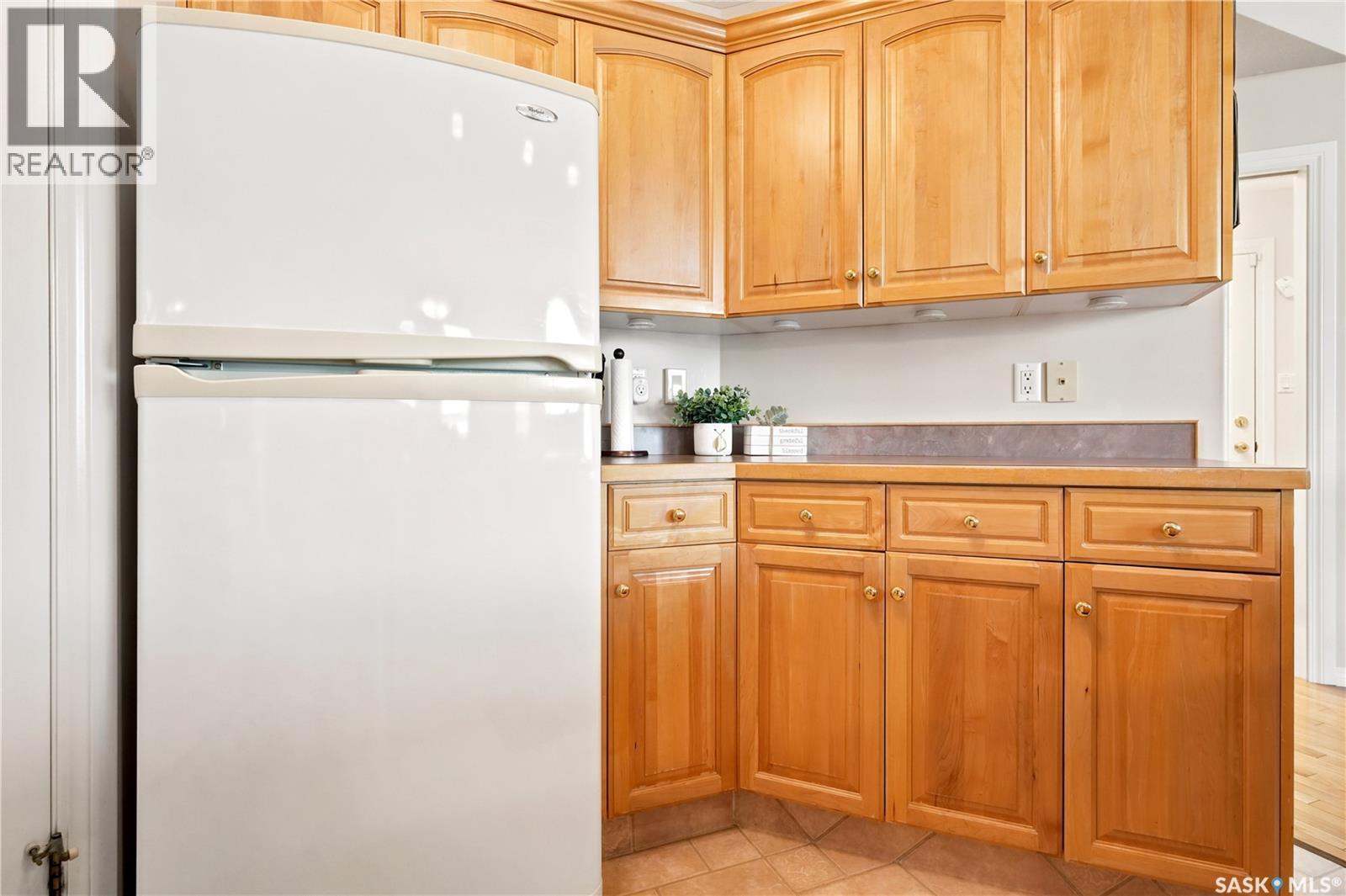 3291 Thames Crescent E, Regina, SK - Indoor