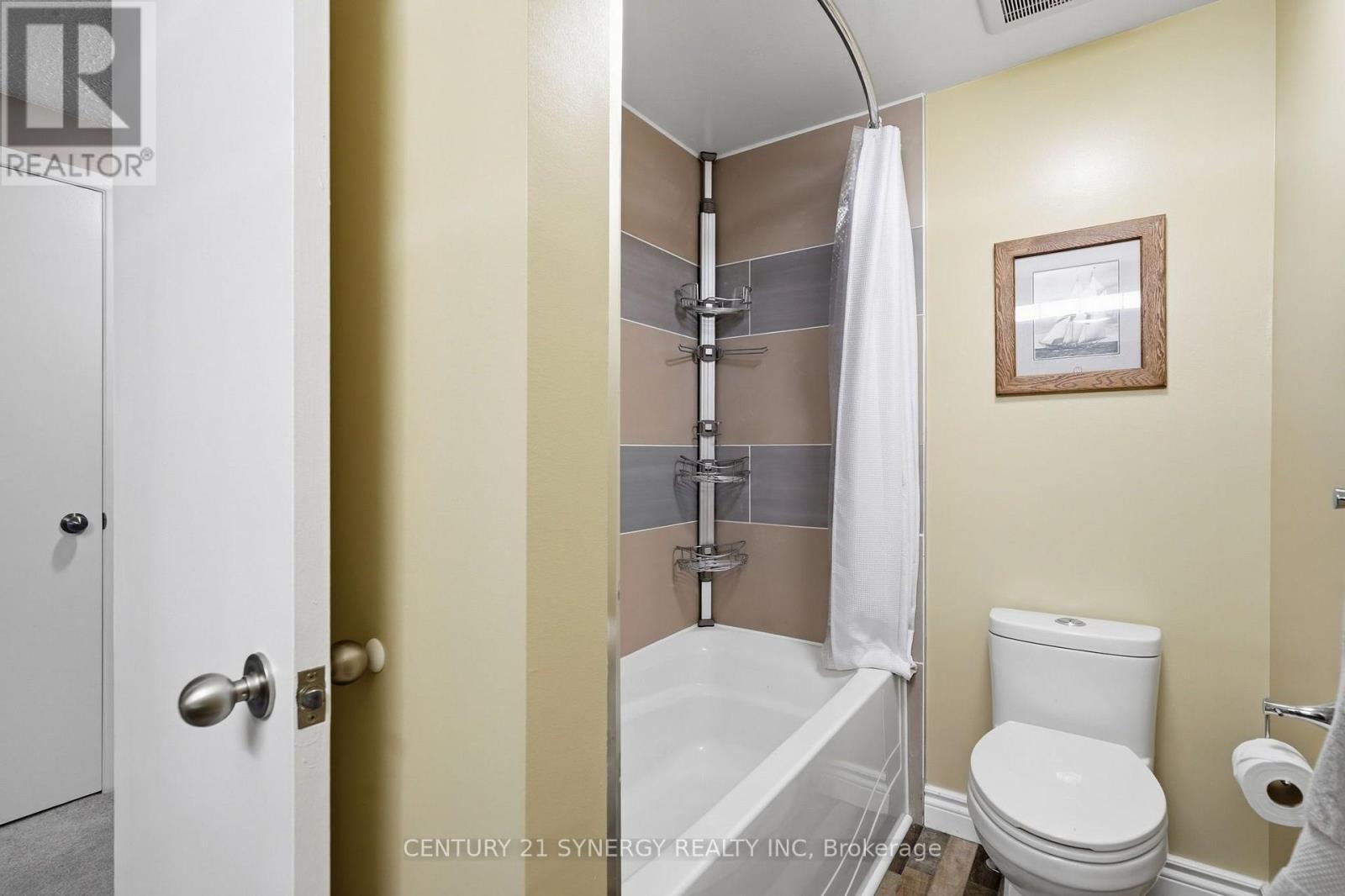 main bathroom - 417 Sandhamn Private, Ottawa, ON - Indoor Photo Showing Bathroom