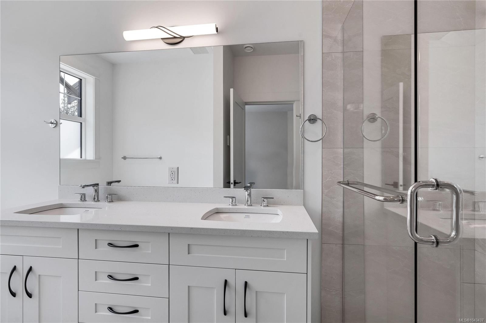 543 Bickford Way, Mill Bay, BC