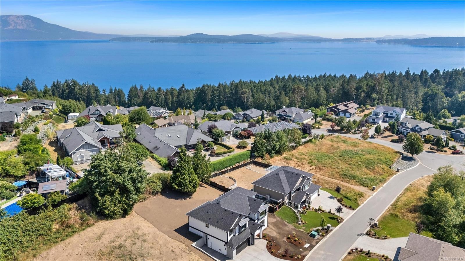 543 Bickford Way, Mill Bay, BC