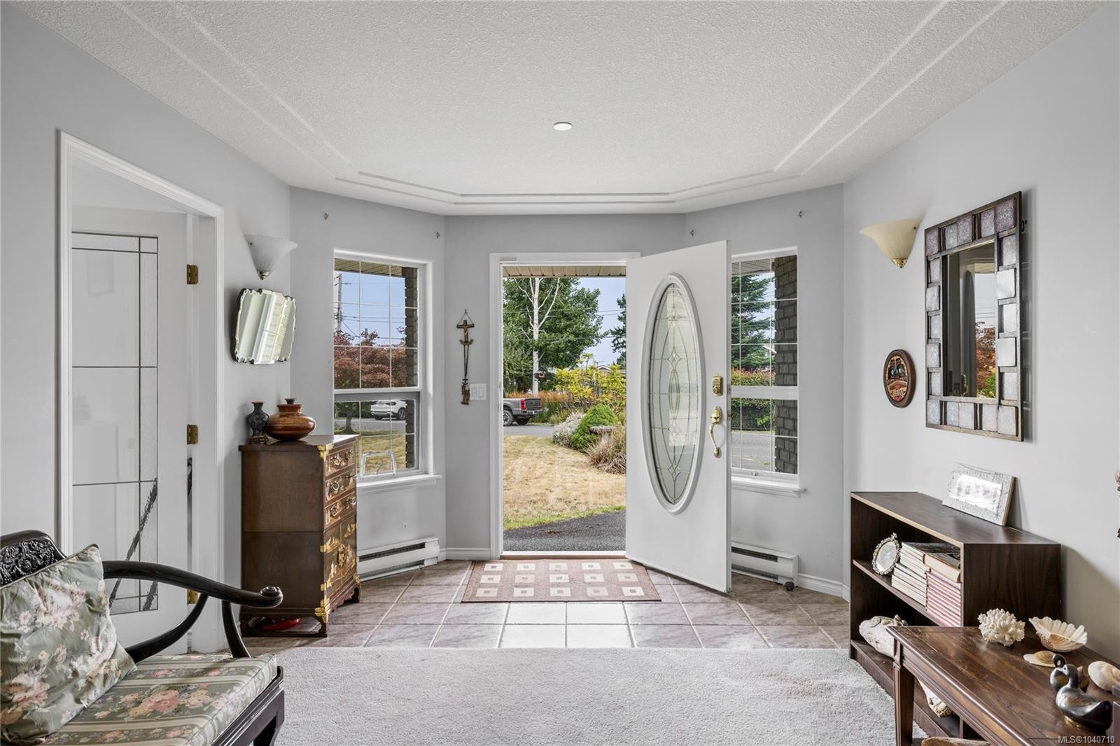 876 Cavin Rd, French Creek, BC