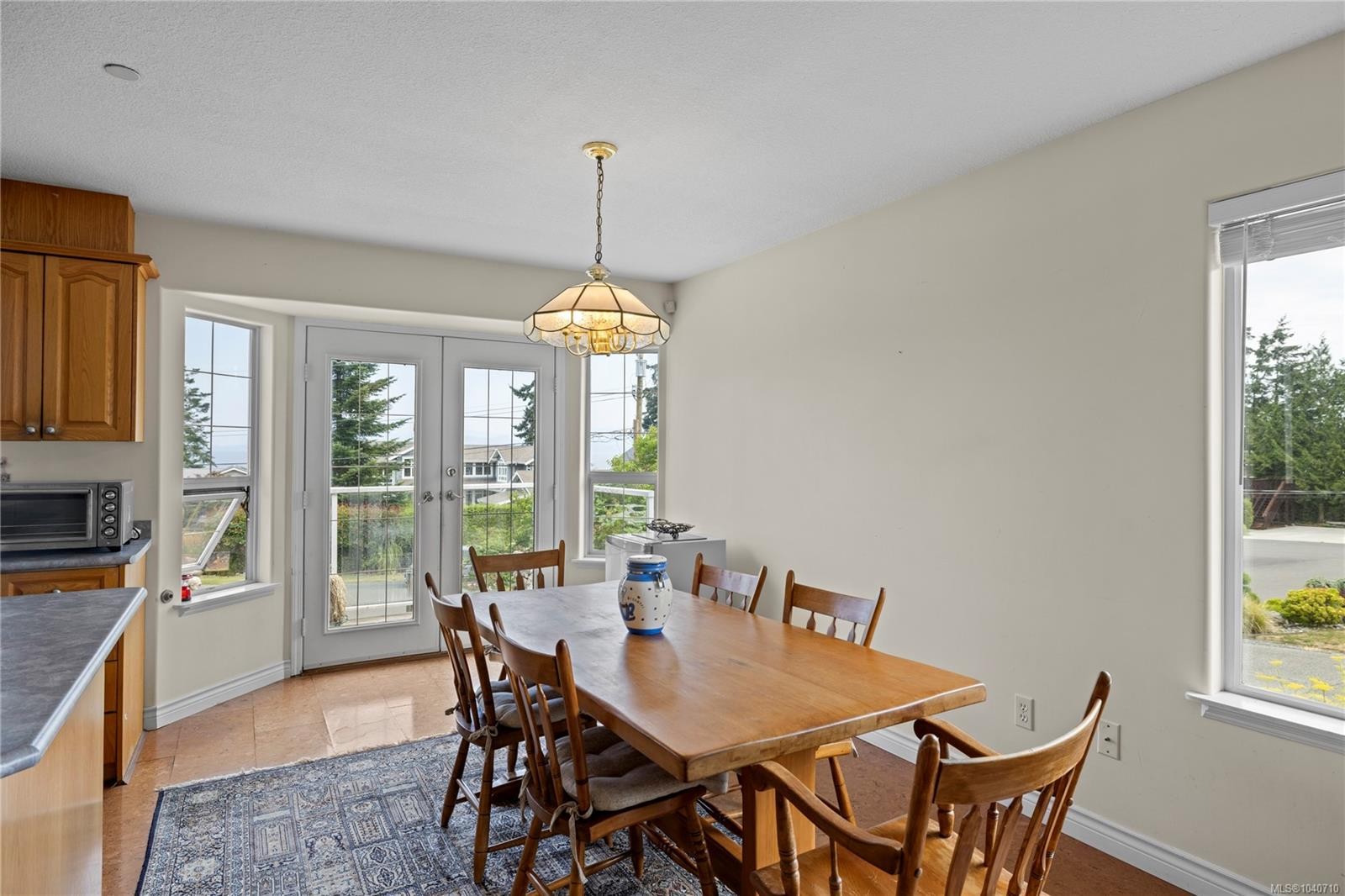 876 Cavin Rd, French Creek, BC