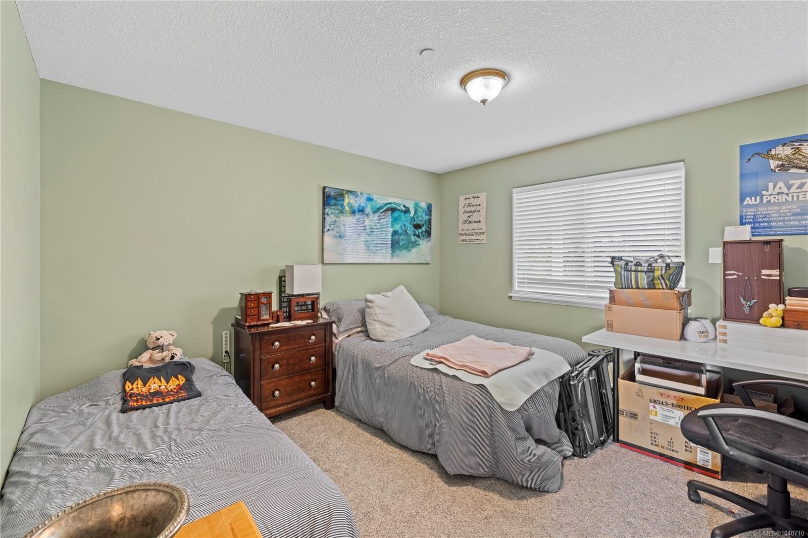 876 Cavin Rd, French Creek, BC