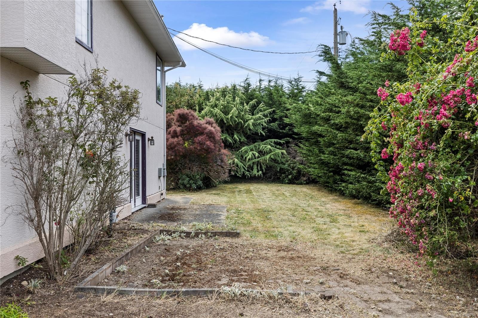 876 Cavin Rd, French Creek, BC