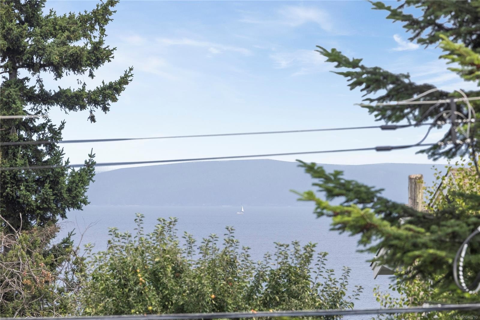876 Cavin Rd, French Creek, BC