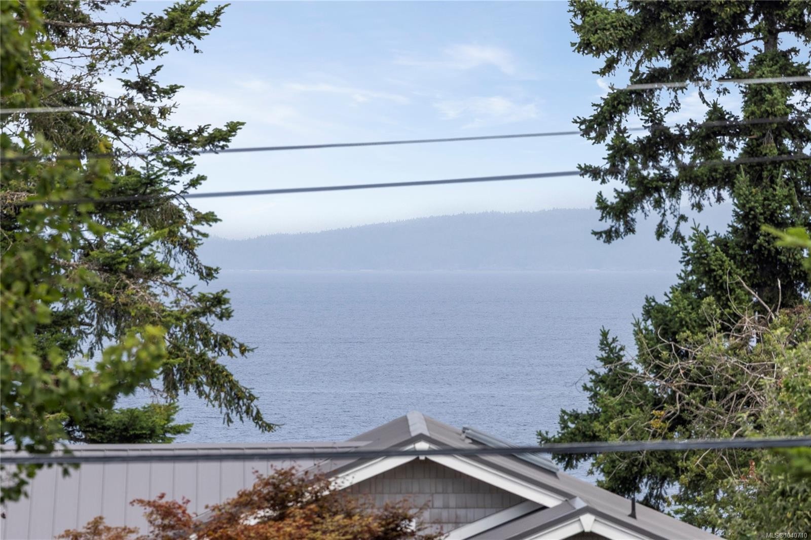 876 Cavin Rd, French Creek, BC