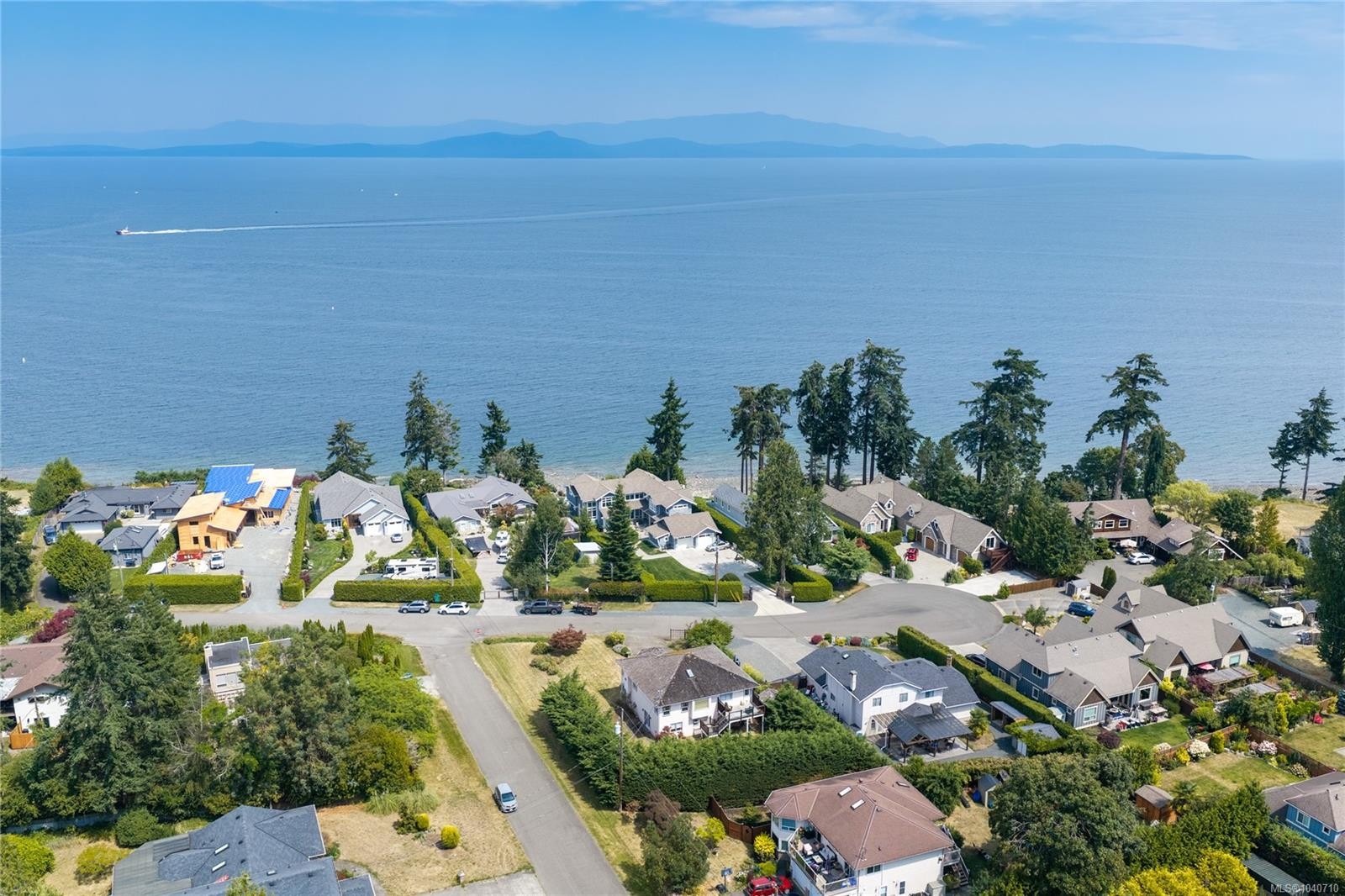 876 Cavin Rd, French Creek, BC