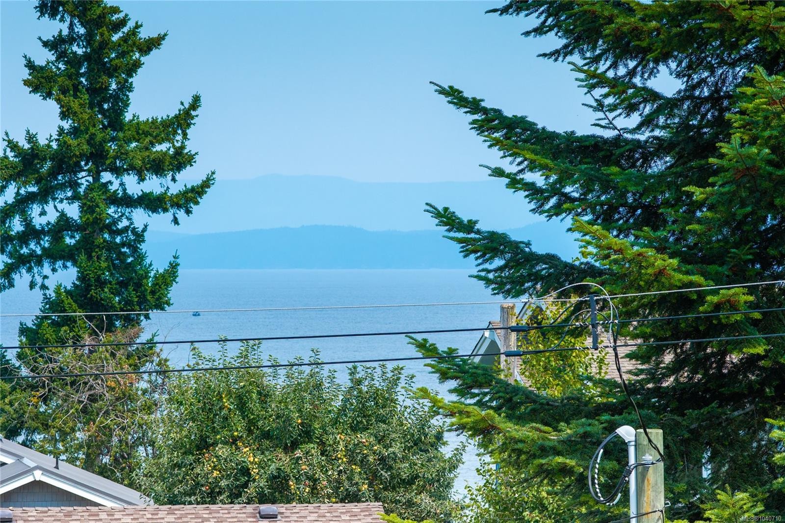 876 Cavin Rd, French Creek, BC