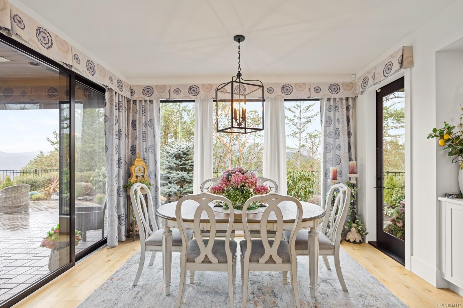 2061 Pinehurst Terr, Langford, BC
