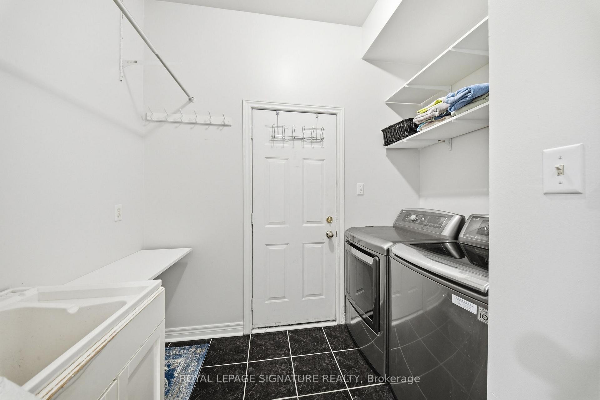 79 Twin Willow Crescent E, Brampton, ON - Indoor Photo Showing Laundry Room
