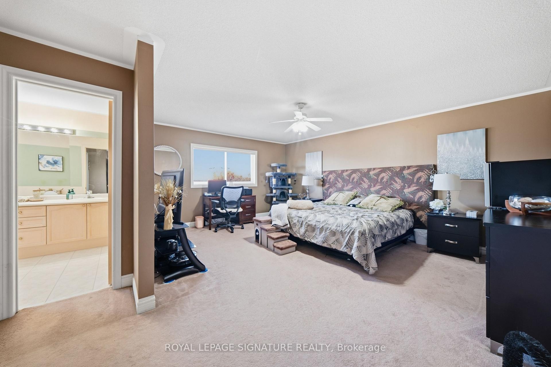79 Twin Willow Crescent E, Brampton, ON - Indoor Photo Showing Bedroom
