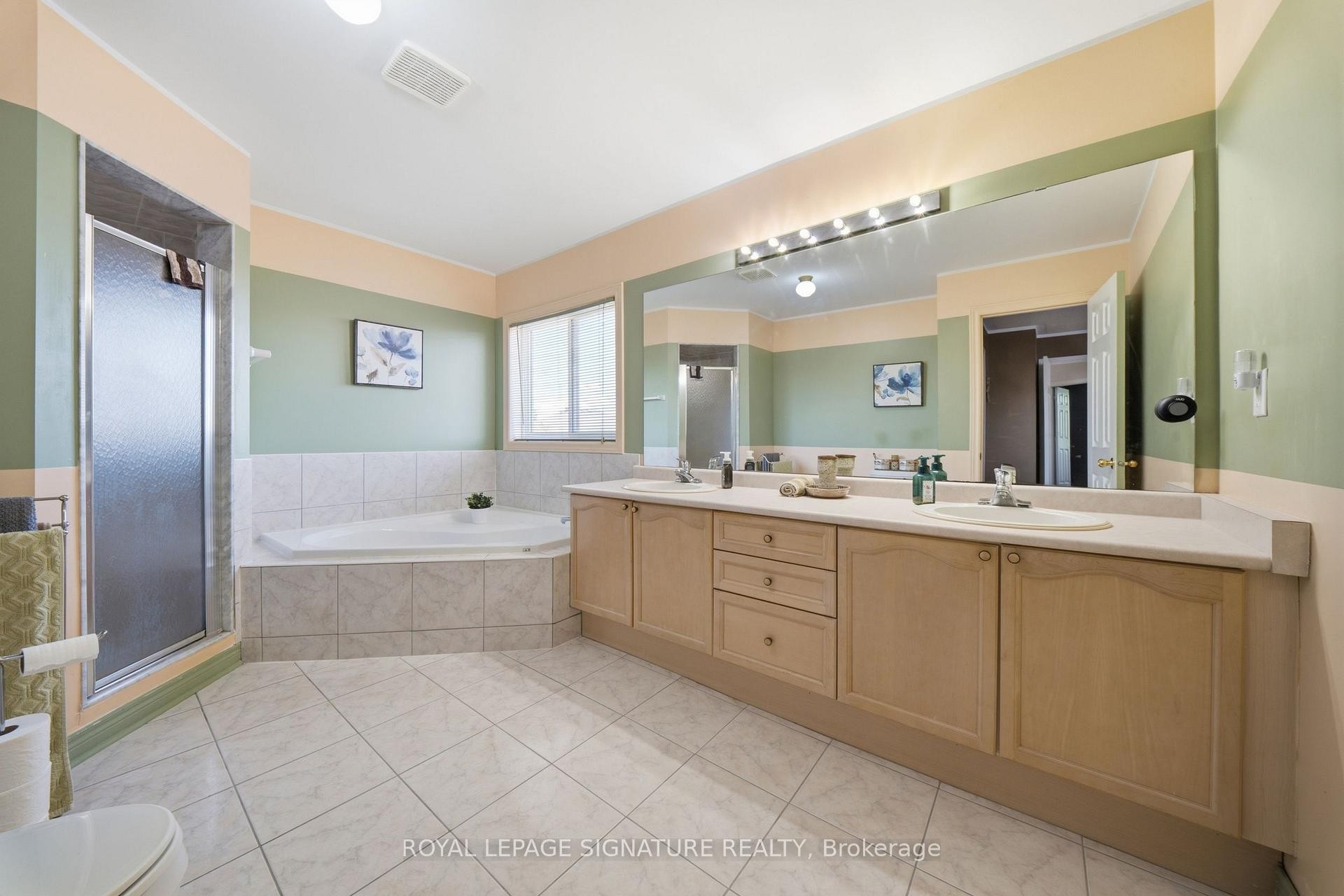 79 Twin Willow Crescent E, Brampton, ON - Indoor Photo Showing Bathroom