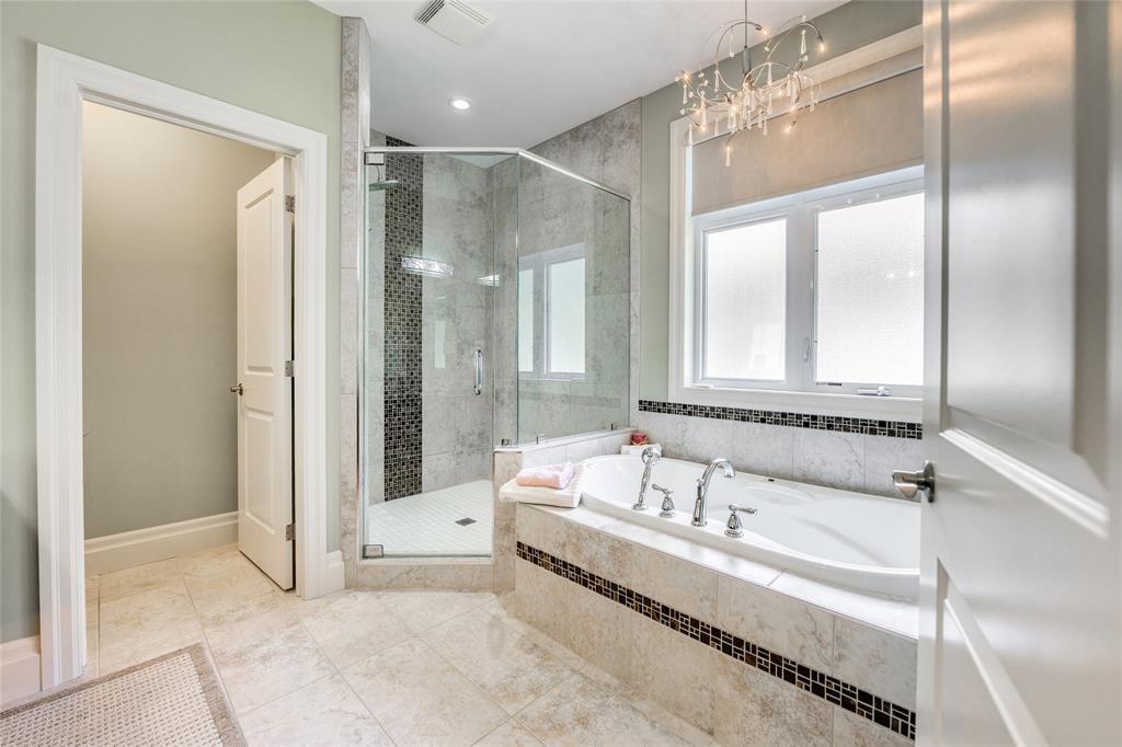 1221 Mike Weir Drive, Sarnia, ON - Indoor Photo Showing Bathroom